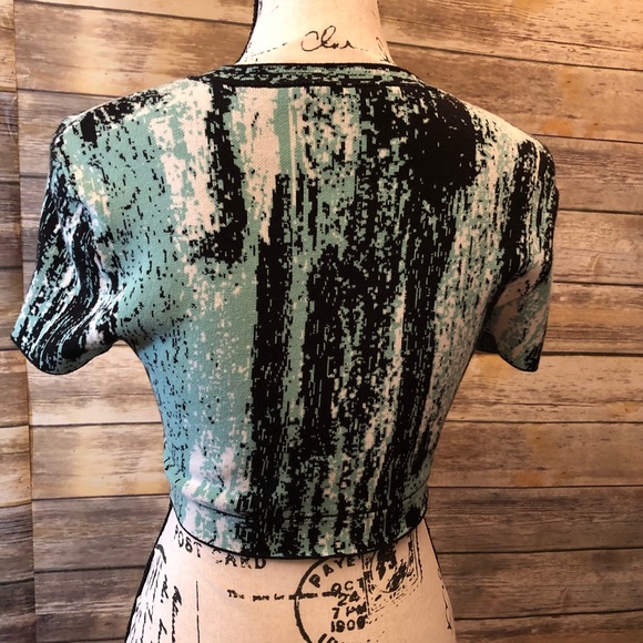 Cropped Sweater Size Small S  Abia Jacquard Top by BCBGMAXAZRIA Rounded V-Neck - Picture 3 of 11